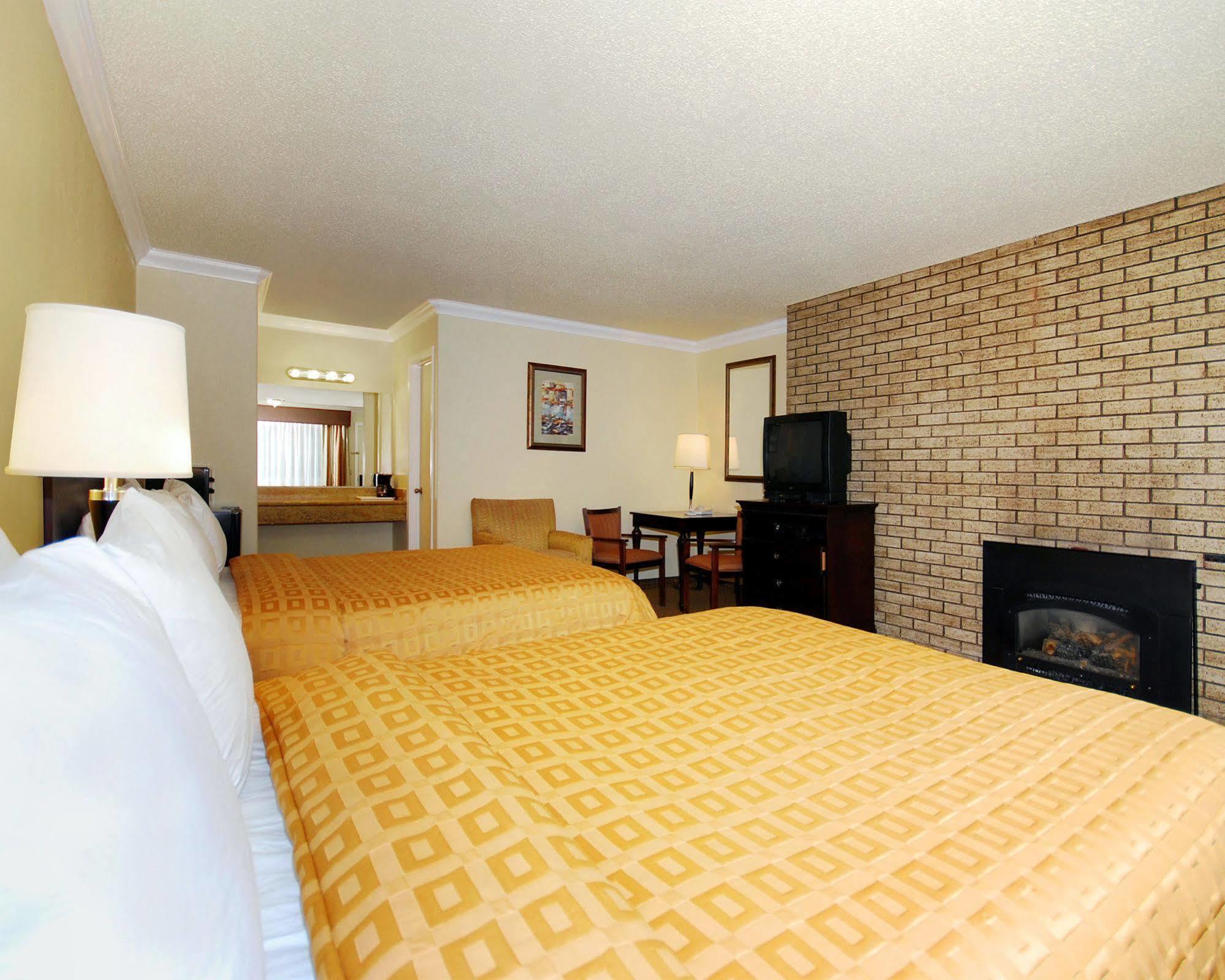 Stargazer Inn And Suites Monterey Bilik gambar